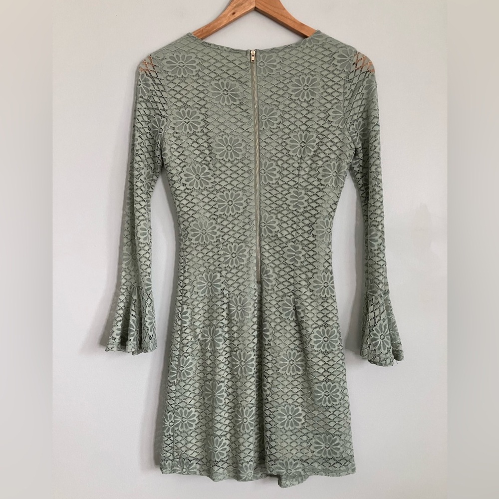 ALTAR’D STATE Sage Green Lace A-Line Bell Sleeve Dress Size XS - Picture 5 of 9